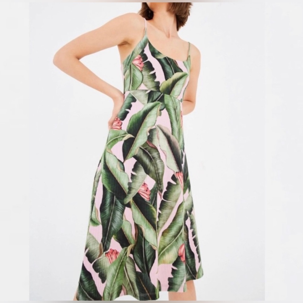FARM RIO PINK PALMS MIDI SUNDRESS | Pink and Green Banana Leaf Palm Size Small
